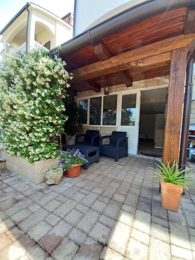 Studio Apartment Marinero Tar-Vabriga ภายนอก รูปภาพ